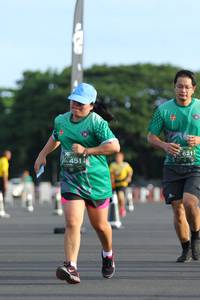 BIB: 451
                            <button type="button" onclick="openModal(5173082)" class="btn btn-primary btn-sm float-right btn-popup" data-toggle="modal" data-target=".modal-high-quality">
                        <i class="fas fa-shopping-cart"></i> Add to Cart
                    </button>
                                            <button type="button" onclick="isThisMe(5173082, true)" class="btn btn-success btn-sm float-right btn-popup btn-isme hidden" data-toggle="tooltip" data-placement="bottom" title="นี่คือรูปของคุณใช่ไหม คลิกที่นี่เพื่อเอาเข้าอัลบั้ม">
                        <i class="fas fa-plus"></i> Add to album
                    </button>
                    <button type="button" onclick="isThisMe(5173082, false)" class="btn btn-warning btn-sm float-right btn-popup btn-isnotme hidden">
                        <i class="fas fa-ban"></i> Remove from album
                    </button>